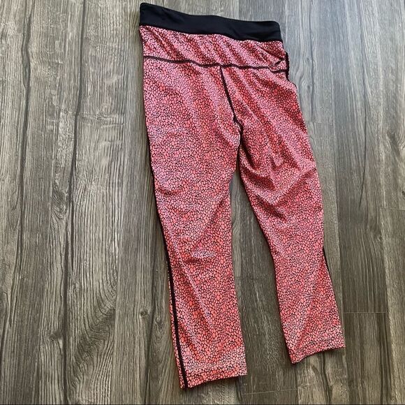 Nike Relay Crop Running Leggings - Picture 7 of 7